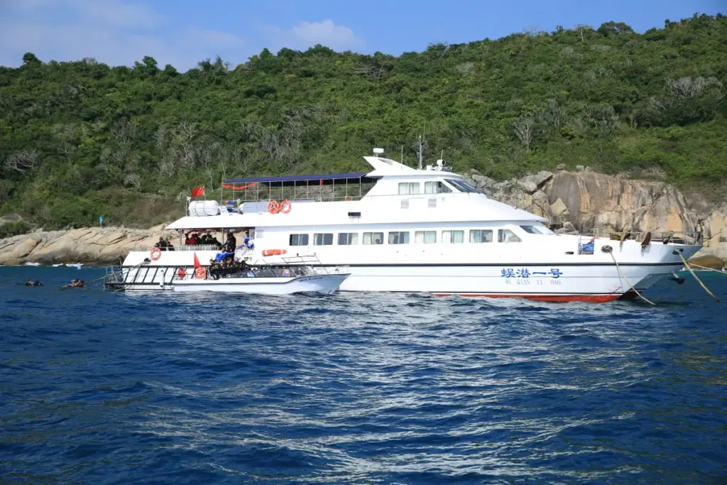 🚢 The Ultimate Wuzhizhou Island Ferry Guide: Schedules, Prices & Booking Hacks